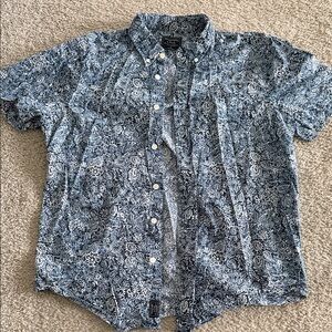 Abercrombie & Fitch Blue and White Floral Button Down Shirt